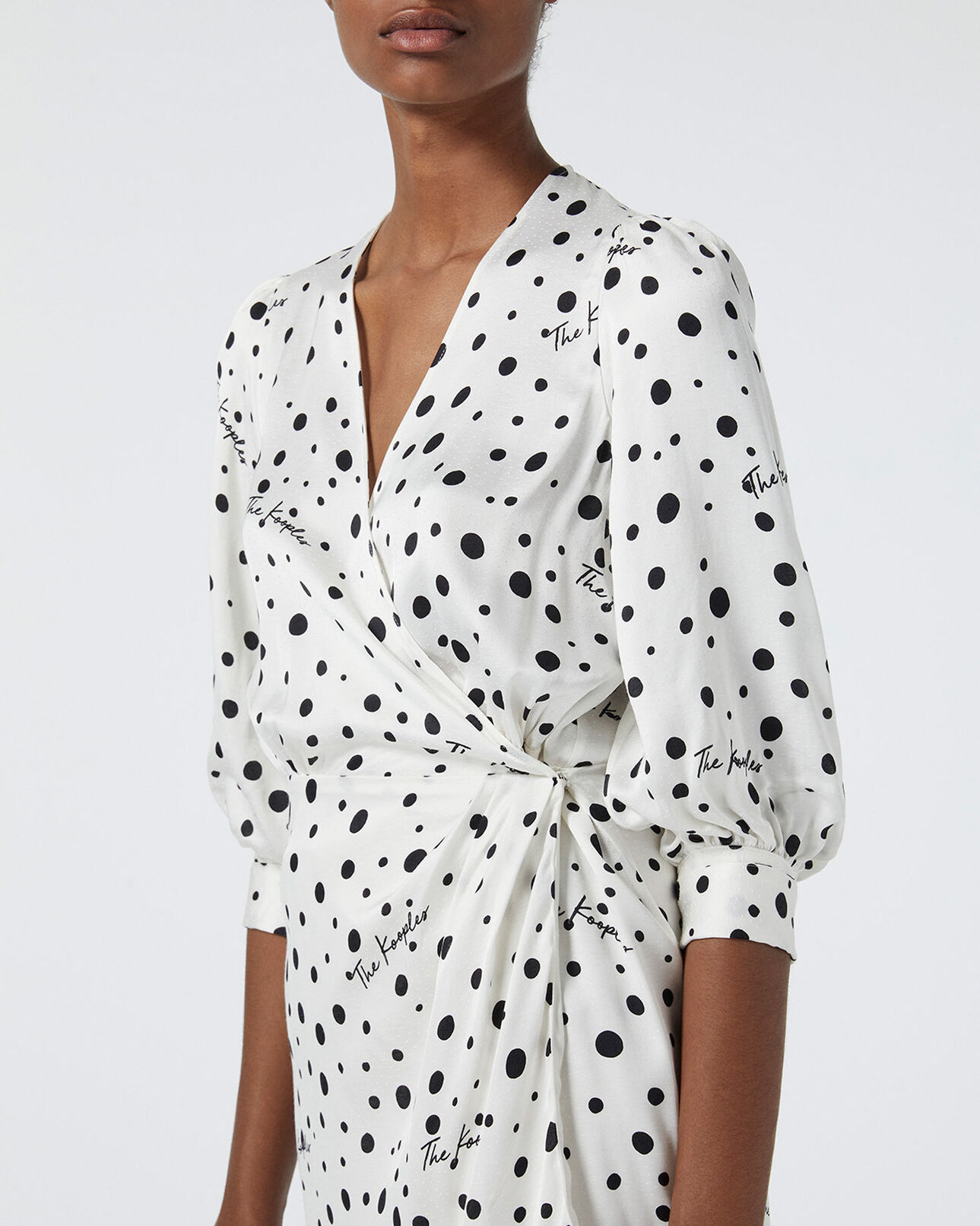 The Kooples FEMME ECRU BLACK robe portefeuille écrue à pois