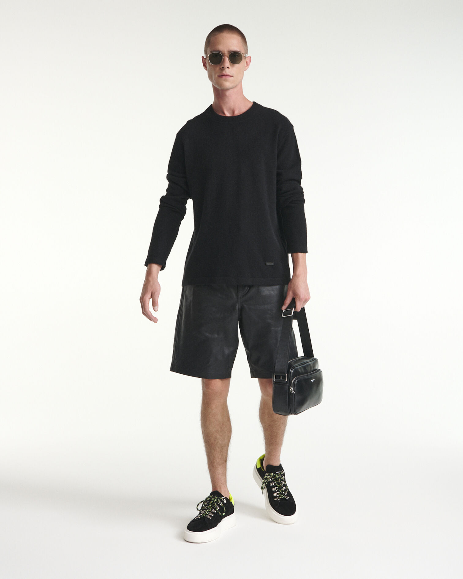 Black 100% cashmere sweater with crew neck, BLACK, hi-res image number null