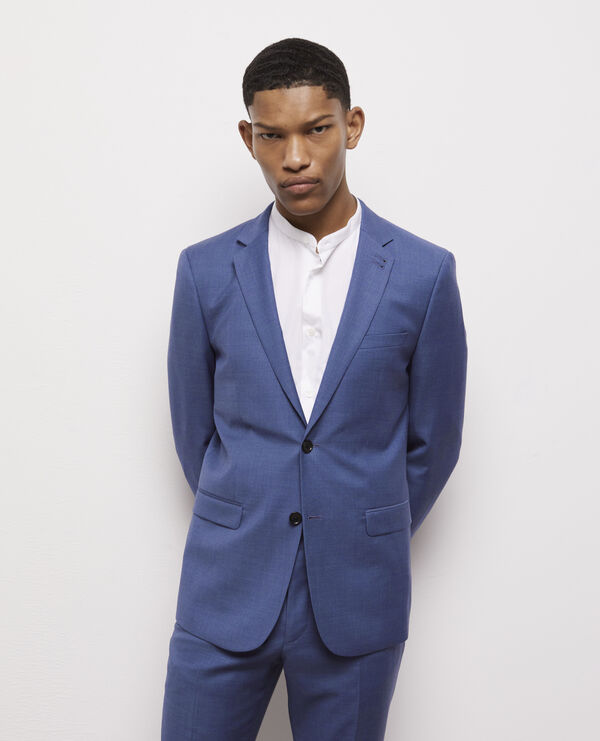 blaue anzugjacke