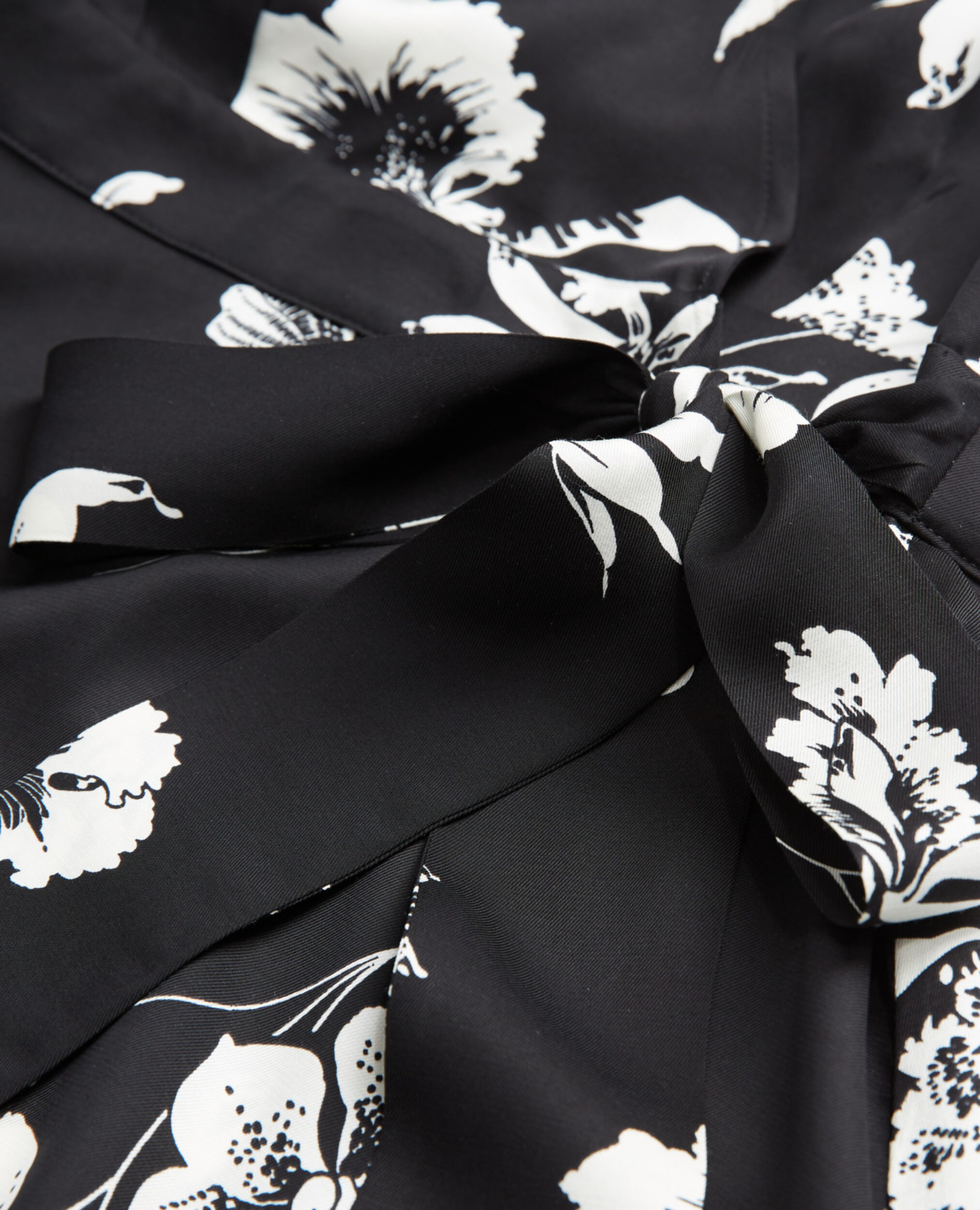 V-neck short black dress with floral print, BLACK WHITE, hi-res image number null