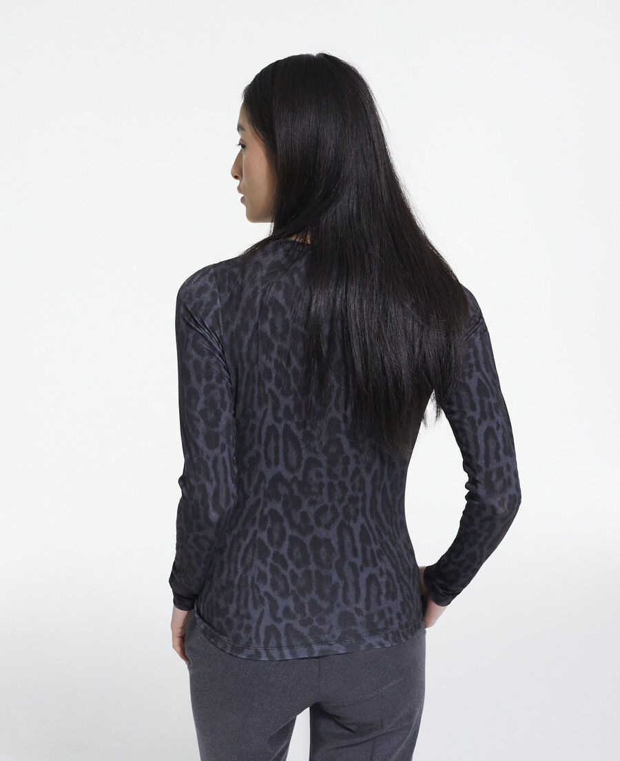 gray cotton t-shirt with leopard print