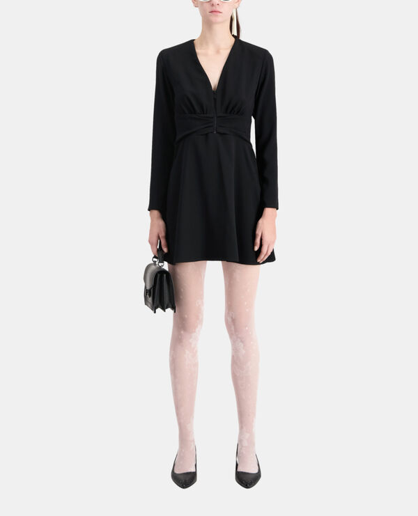 robe courte noire en crêpe