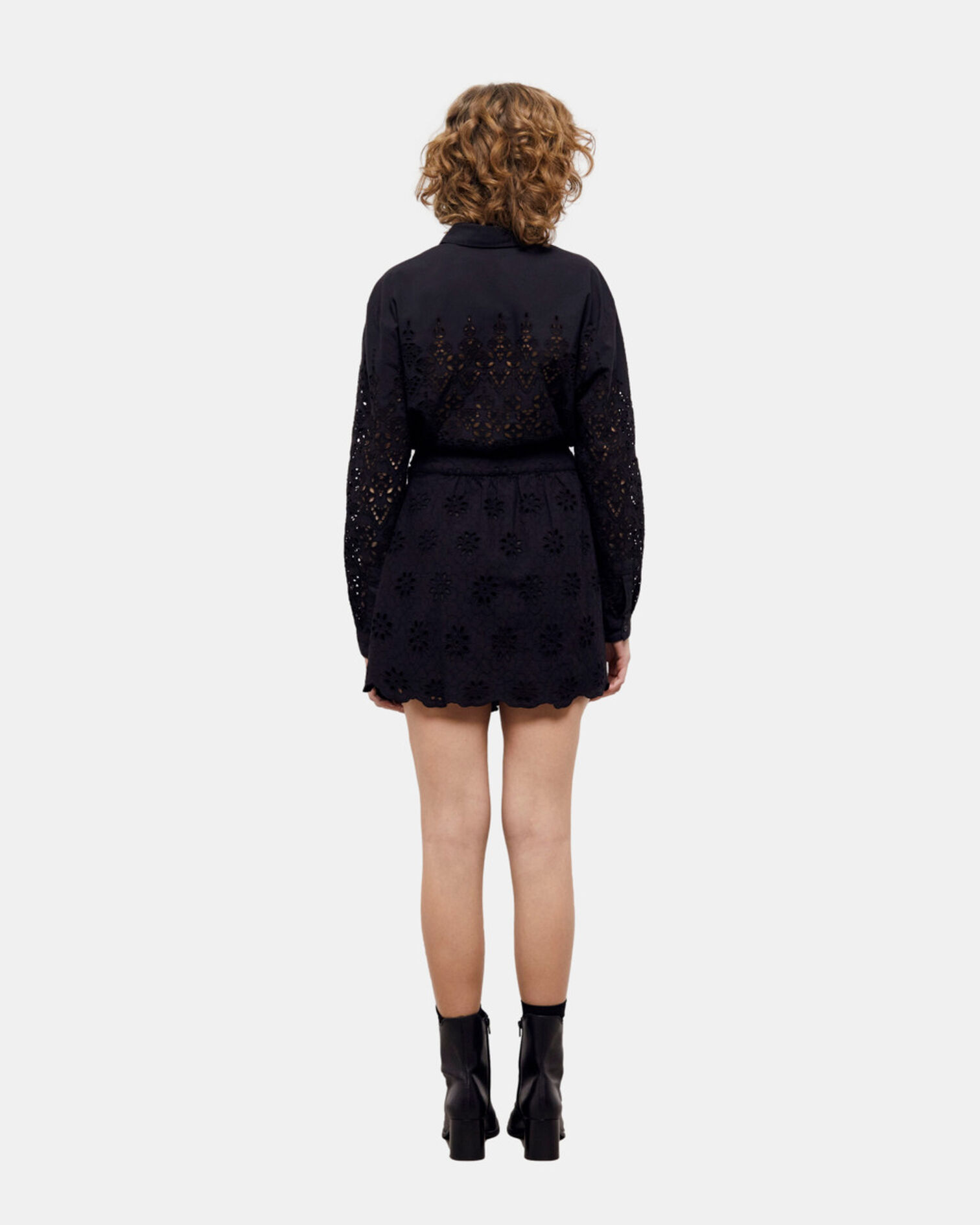 Jupe courte noire en broderie Anglaise, BLACK, hi-res image number null