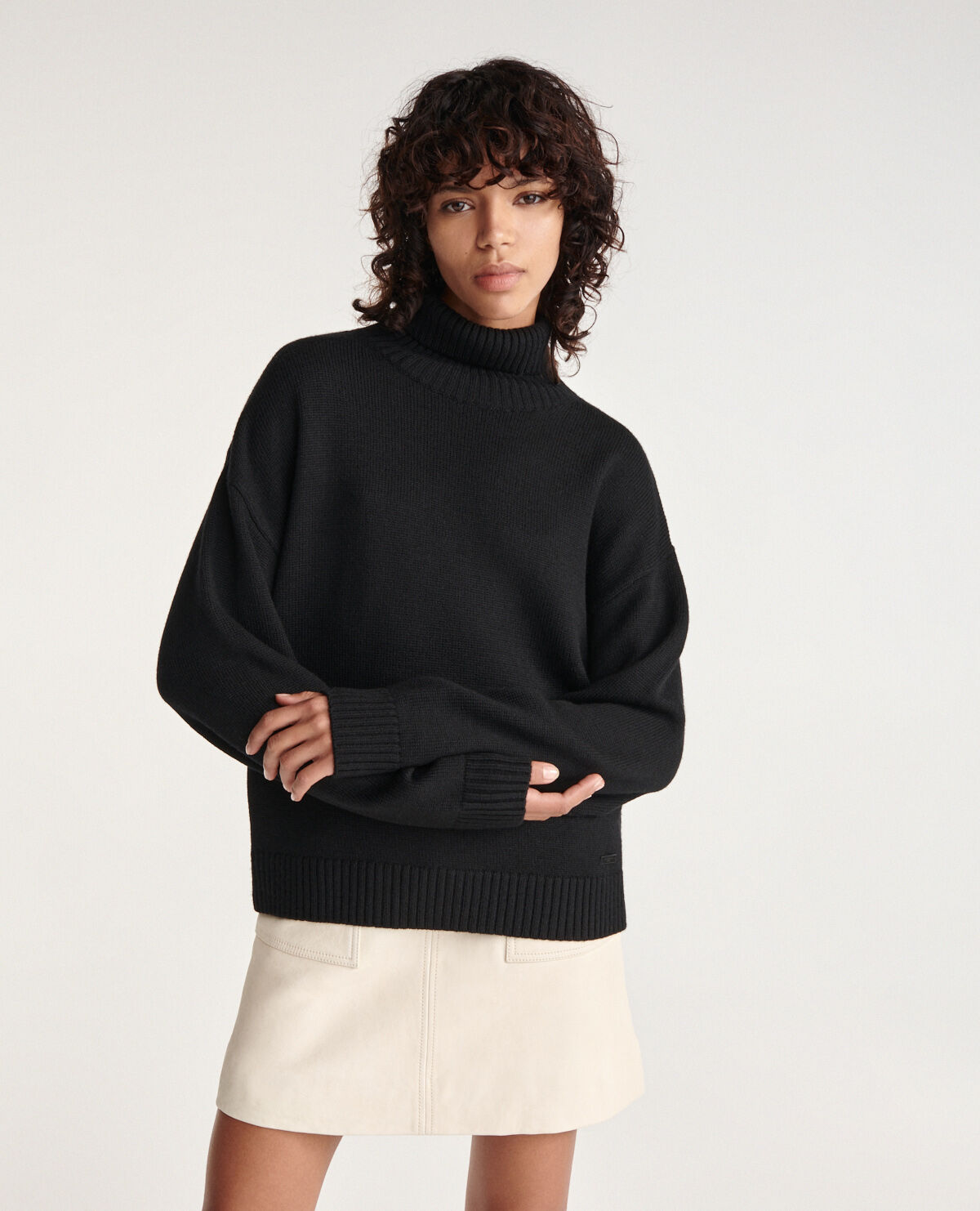 Black merino wool turtleneck sweater top