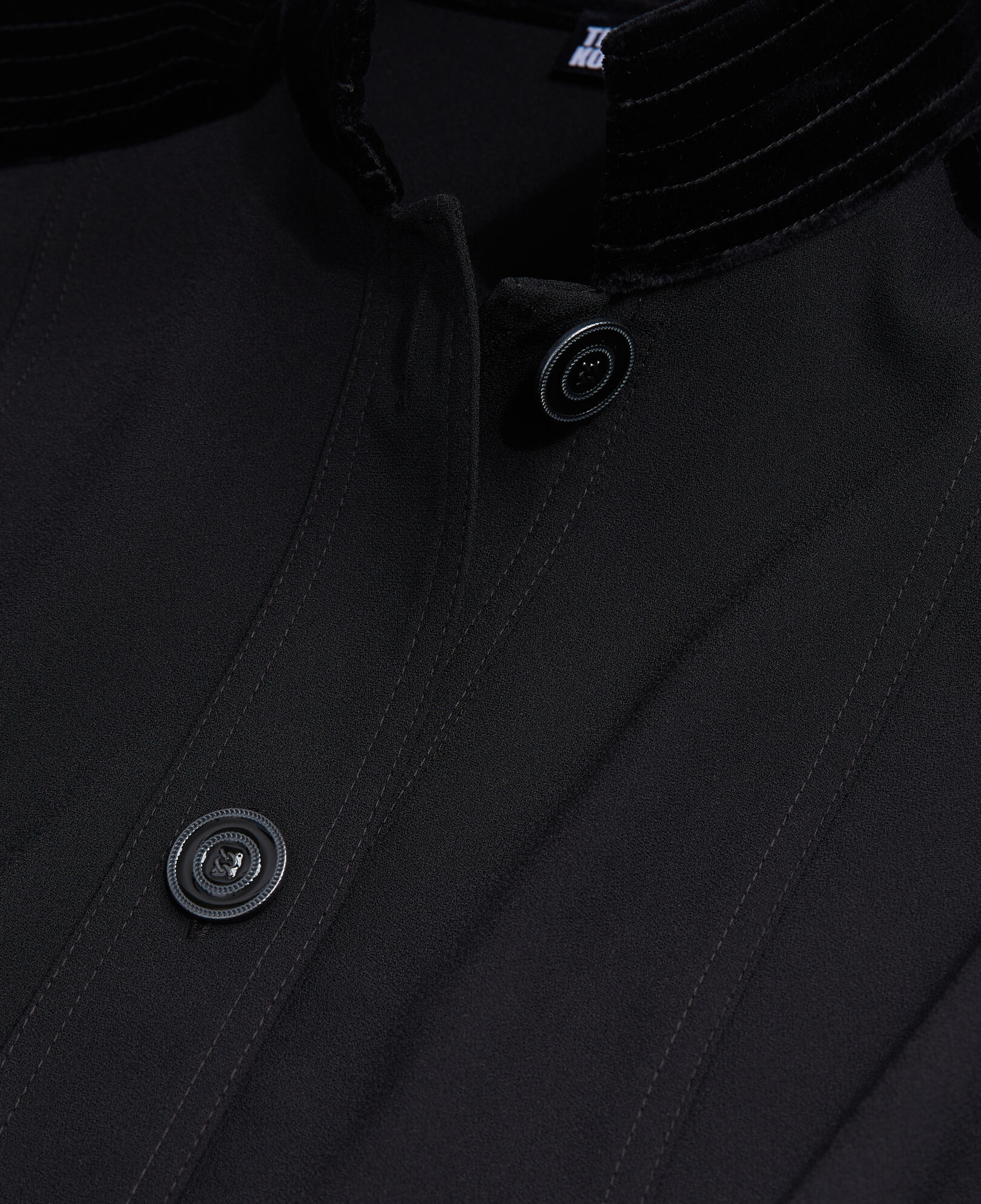 The Kooples FEMME BLACK robe courte noire en crêpe avec détails en velours