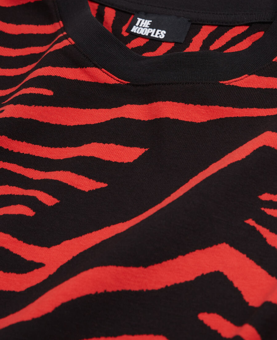 men's red printed t-shirt