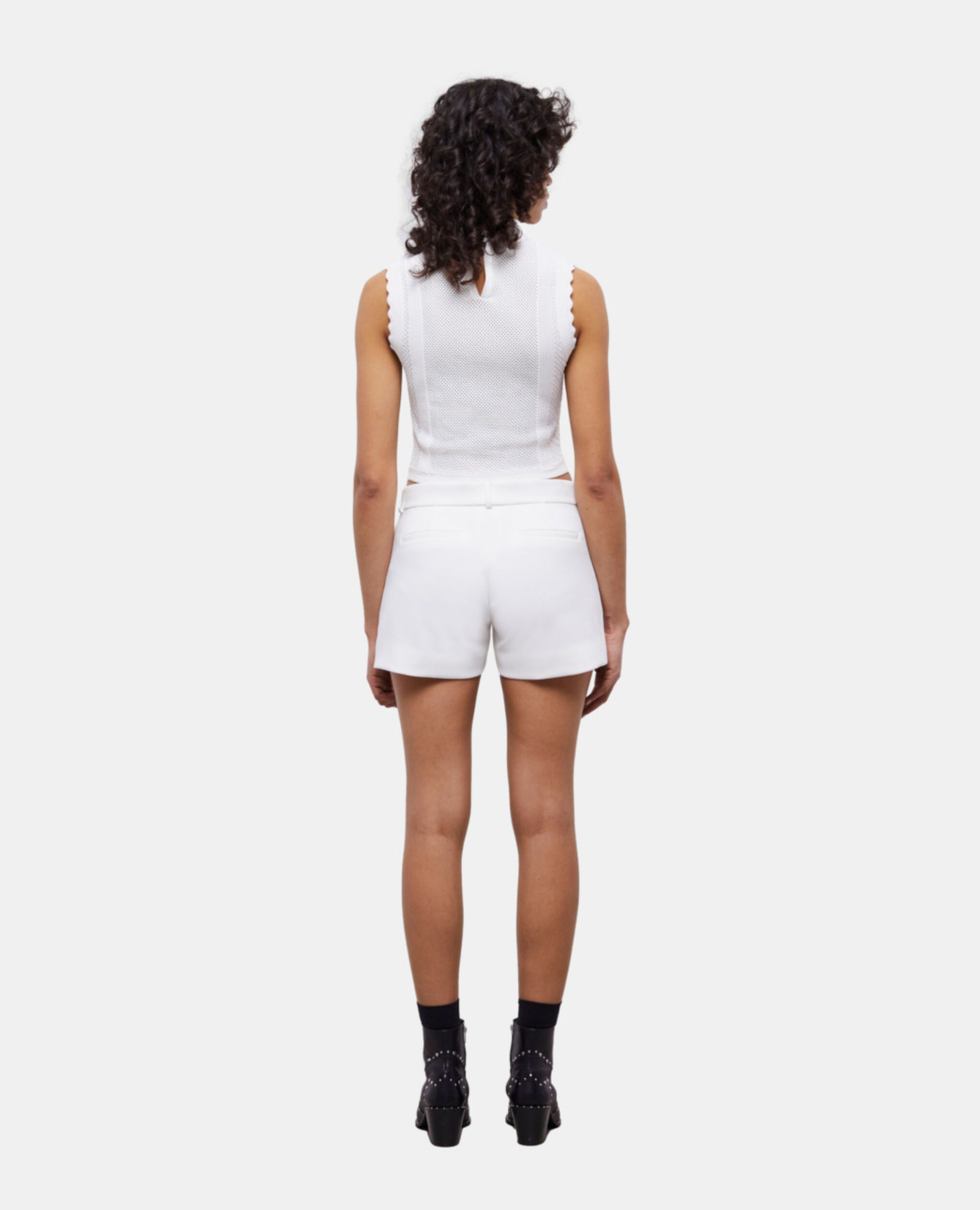 Short tailleur blanc en crêpe, ECRU, hi-res image number null