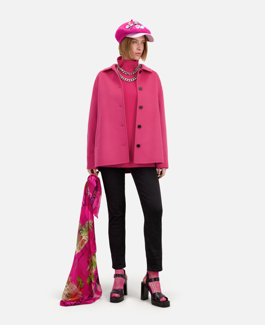 chaqueta tipo sobrecamisa rosa flecos
