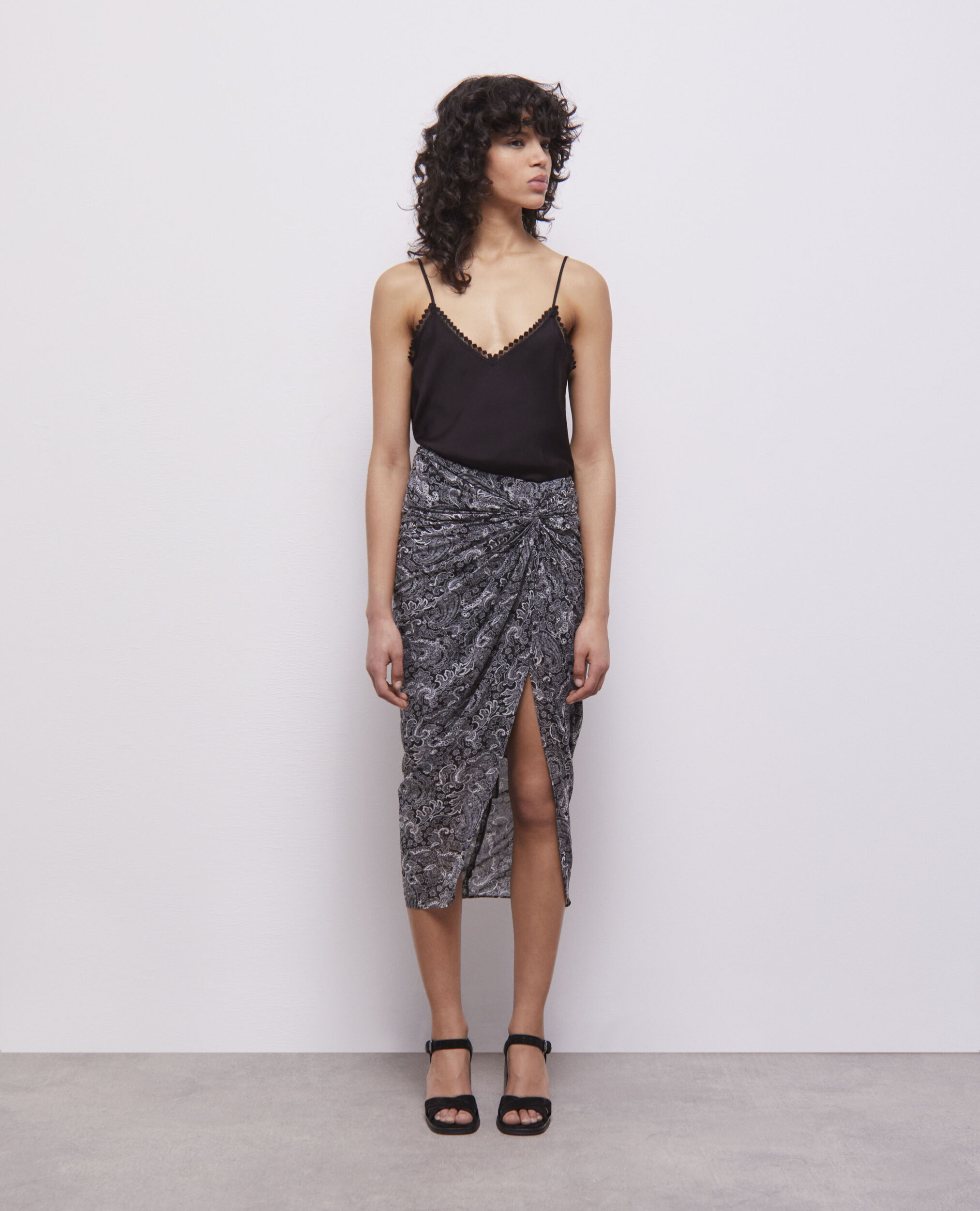 Mid length 2025 leopard skirts zara