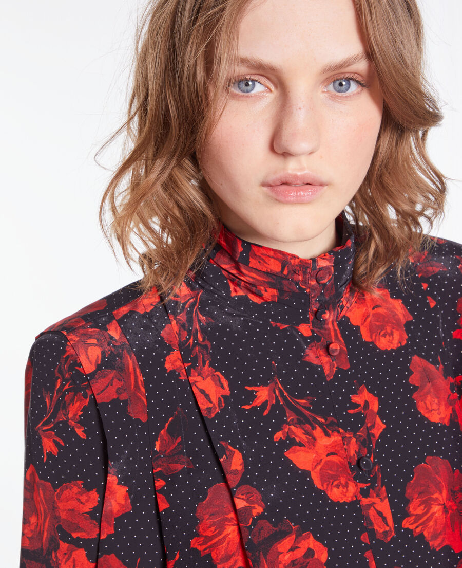top aus seide mit print und plissierung
