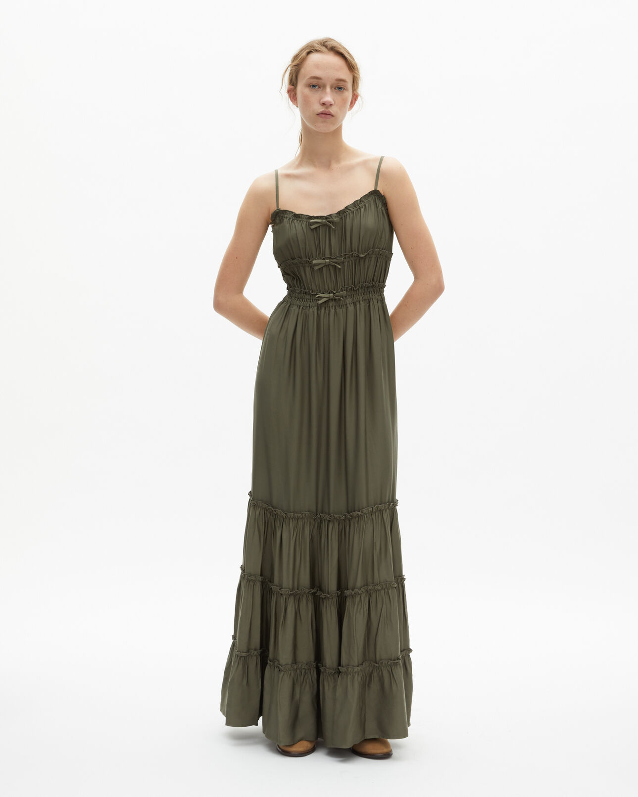 The Kooples MUJER KAKI STONE vestido largo lazos caqui