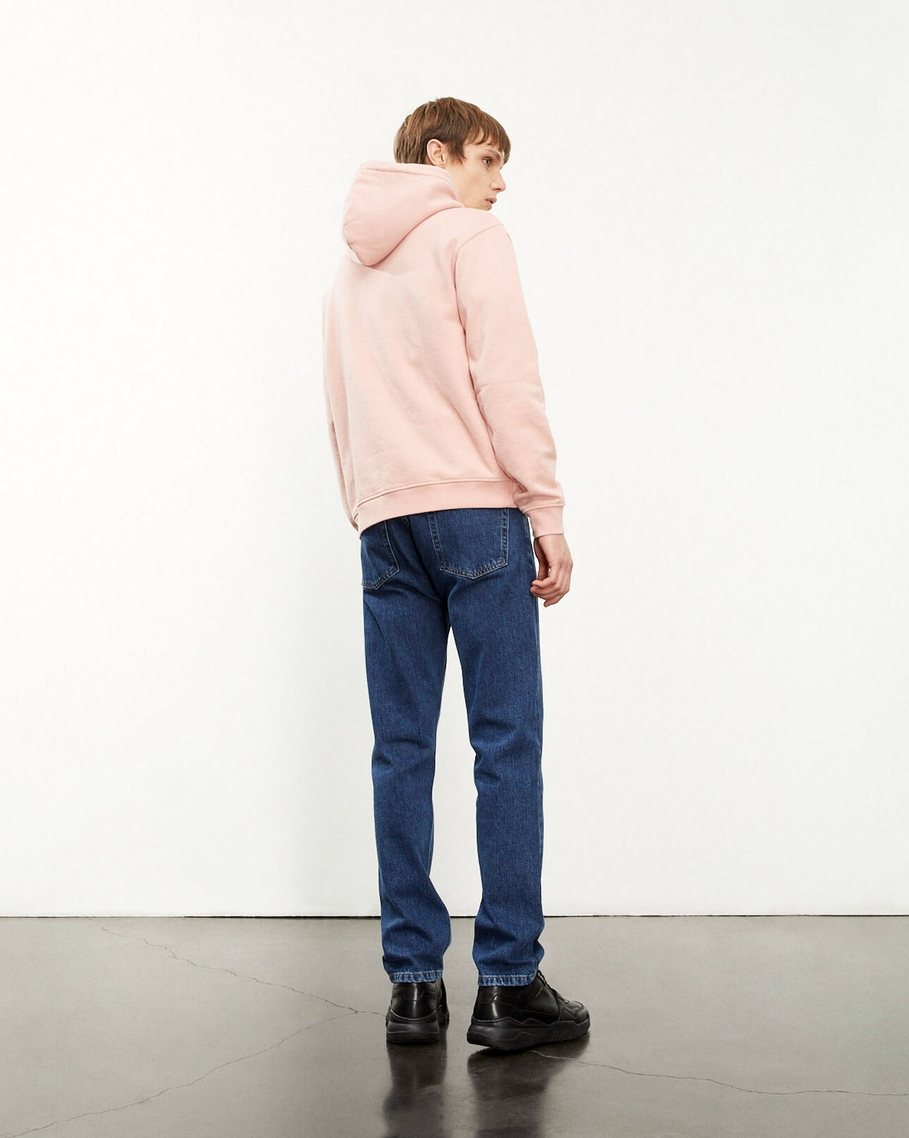 The Kooples HOMME PINK sweat rose pâle à capuche et badge