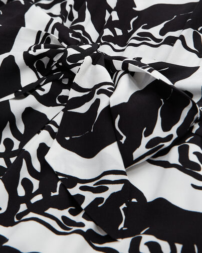 , BLACK / WHITE, hi-res image number null