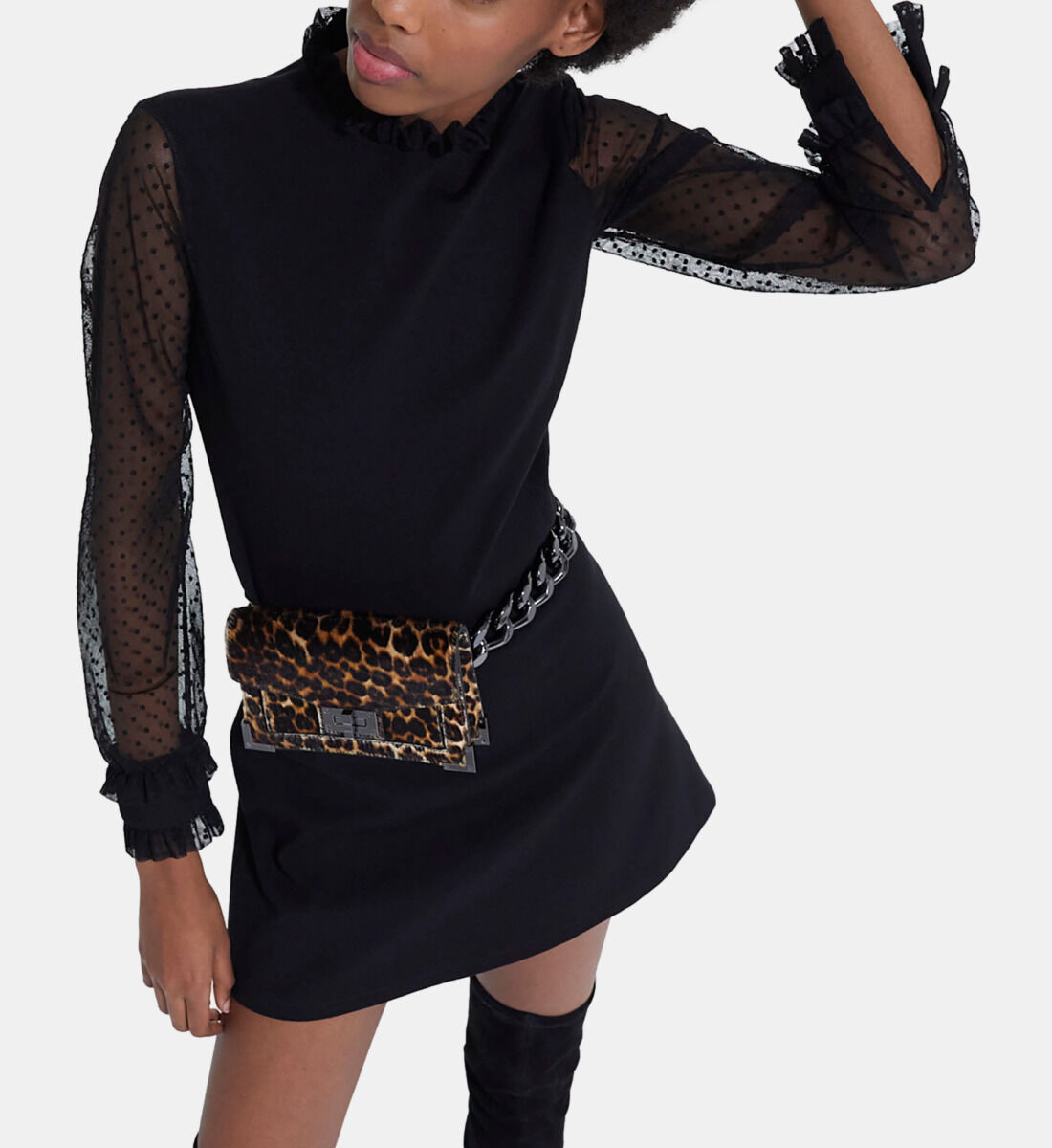 Robe courte col hot sale montant