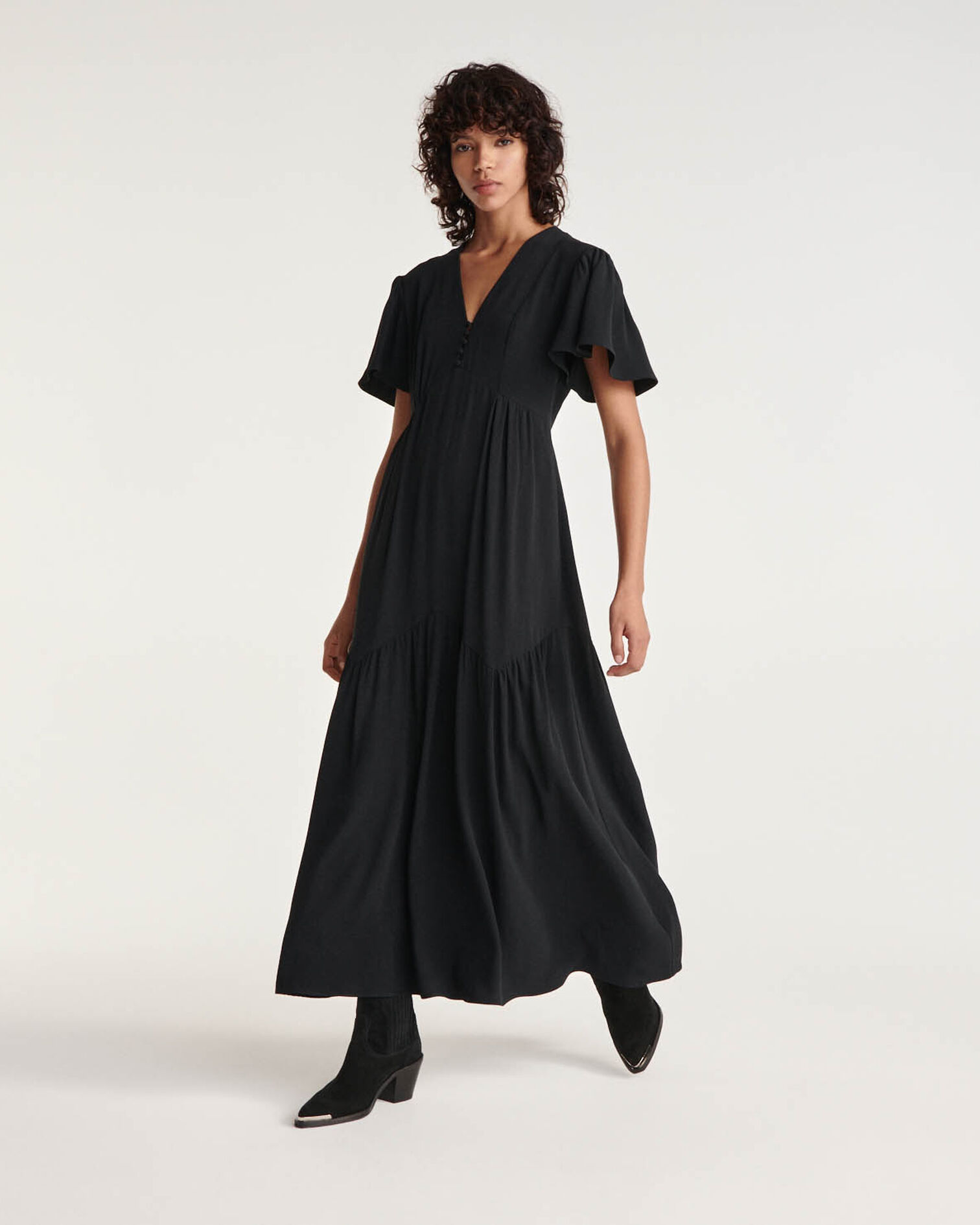 Long black dress in crepe with ruffles, BLACK, hi-res image number null