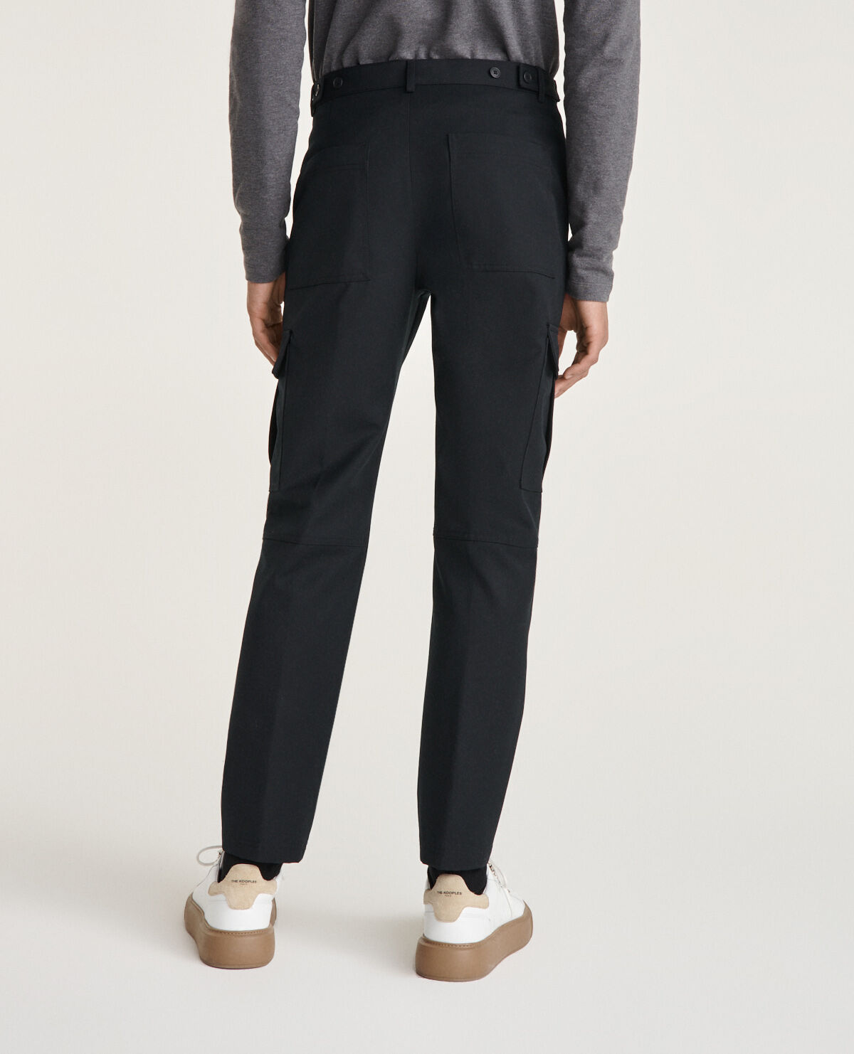 Pantalon negro cargo mezcla lana