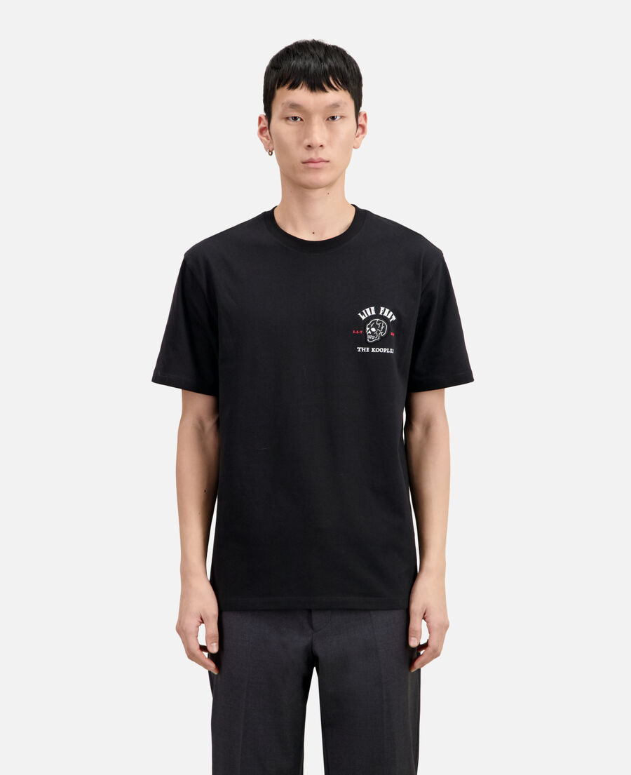 schwarzes t-shirt mit „live fast“-schriftzug