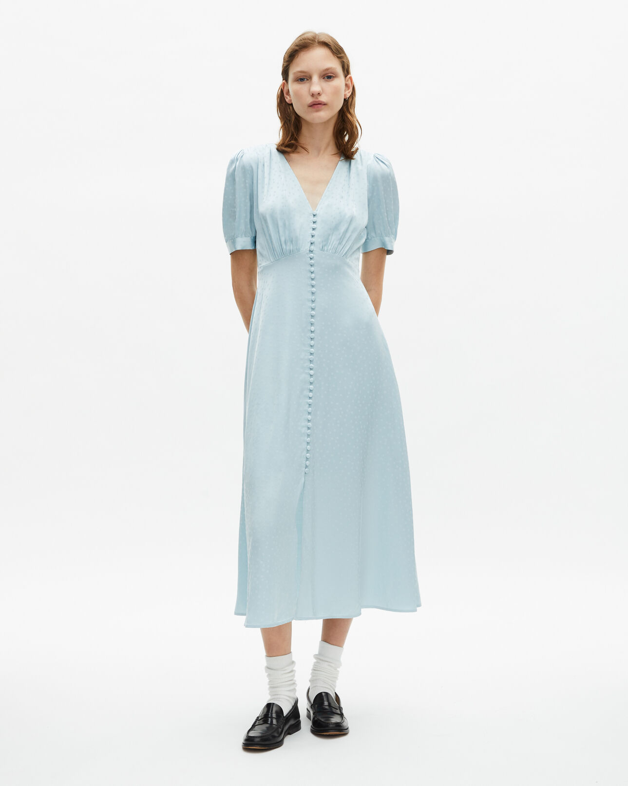 The Kooples FEMME BABY BLUE robe longue à pois en jacquard bleue