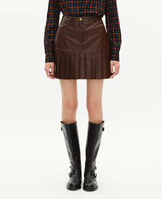 The Kooples WOMEN EBENE short pleated skirt in brown leather