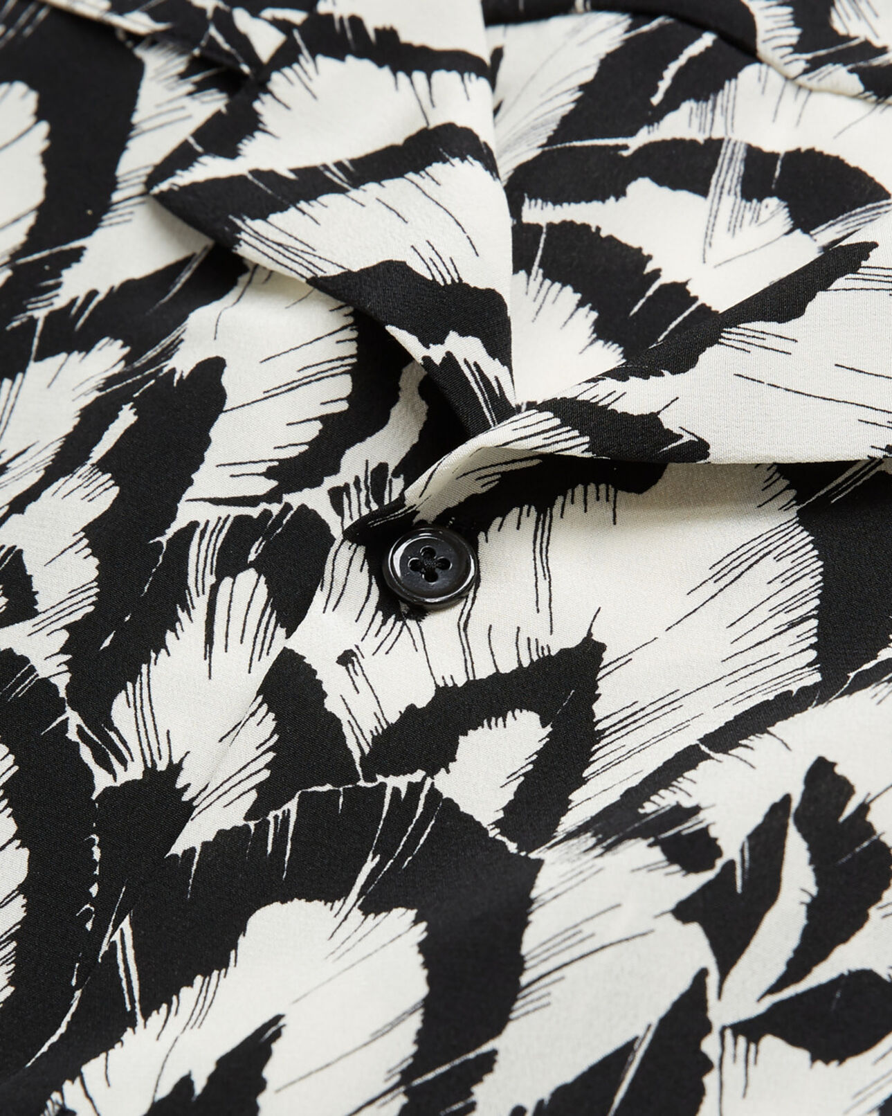 The Kooples HOMME OFF WHITE / BLACK chemise col hawaïen en soie imprimée