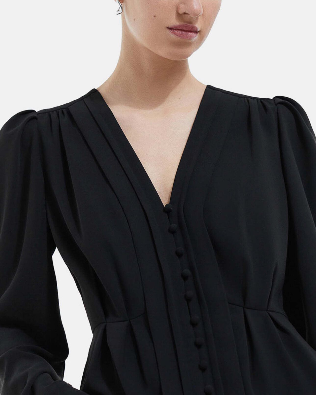 The Kooples DAMEN BLACK krepptop schwarz v-ausschnitt knöpfe bezogen