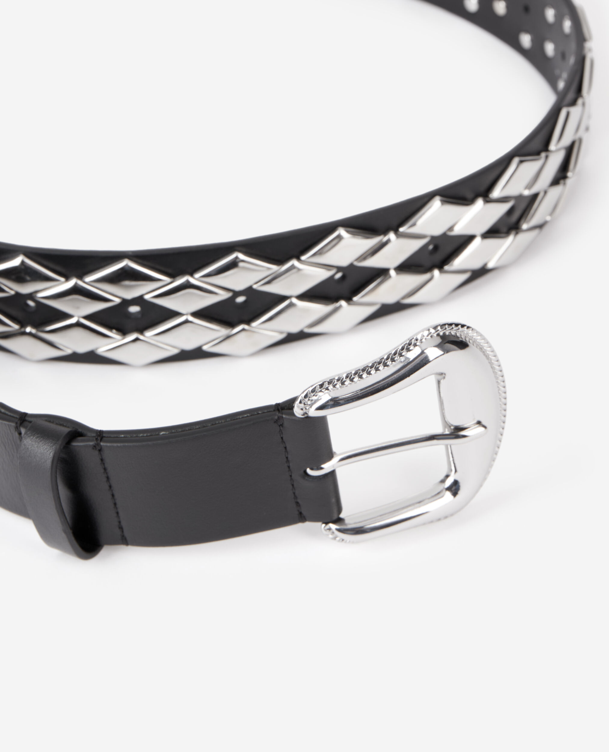 Ceinture en cuir noir avec clous