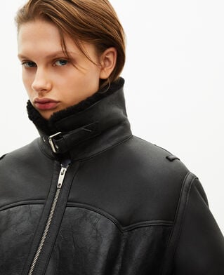 The Kooples FEMME BLACK peau lainée courte avec col sherpa noire