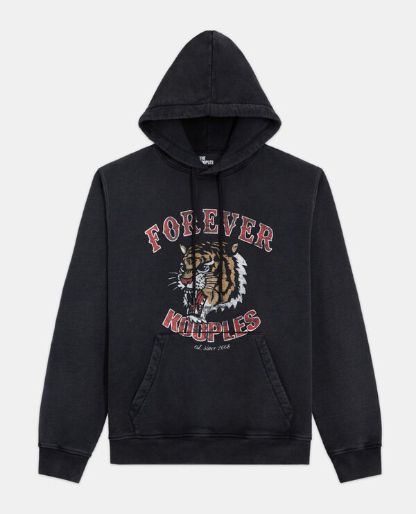 Black sweatshirt