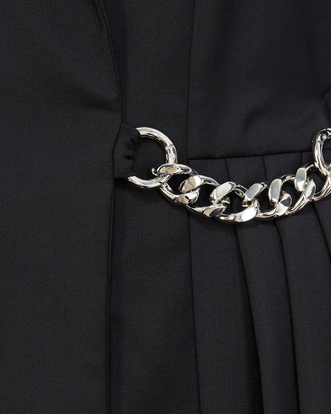 The Kooples MUJER BLACK vestido corto cruzado plisado cadena negra