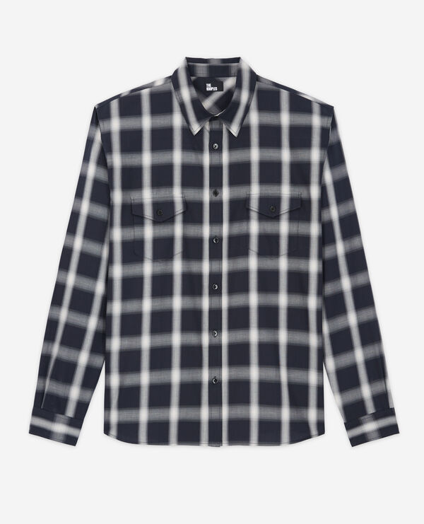 Chemise à carreaux et poches