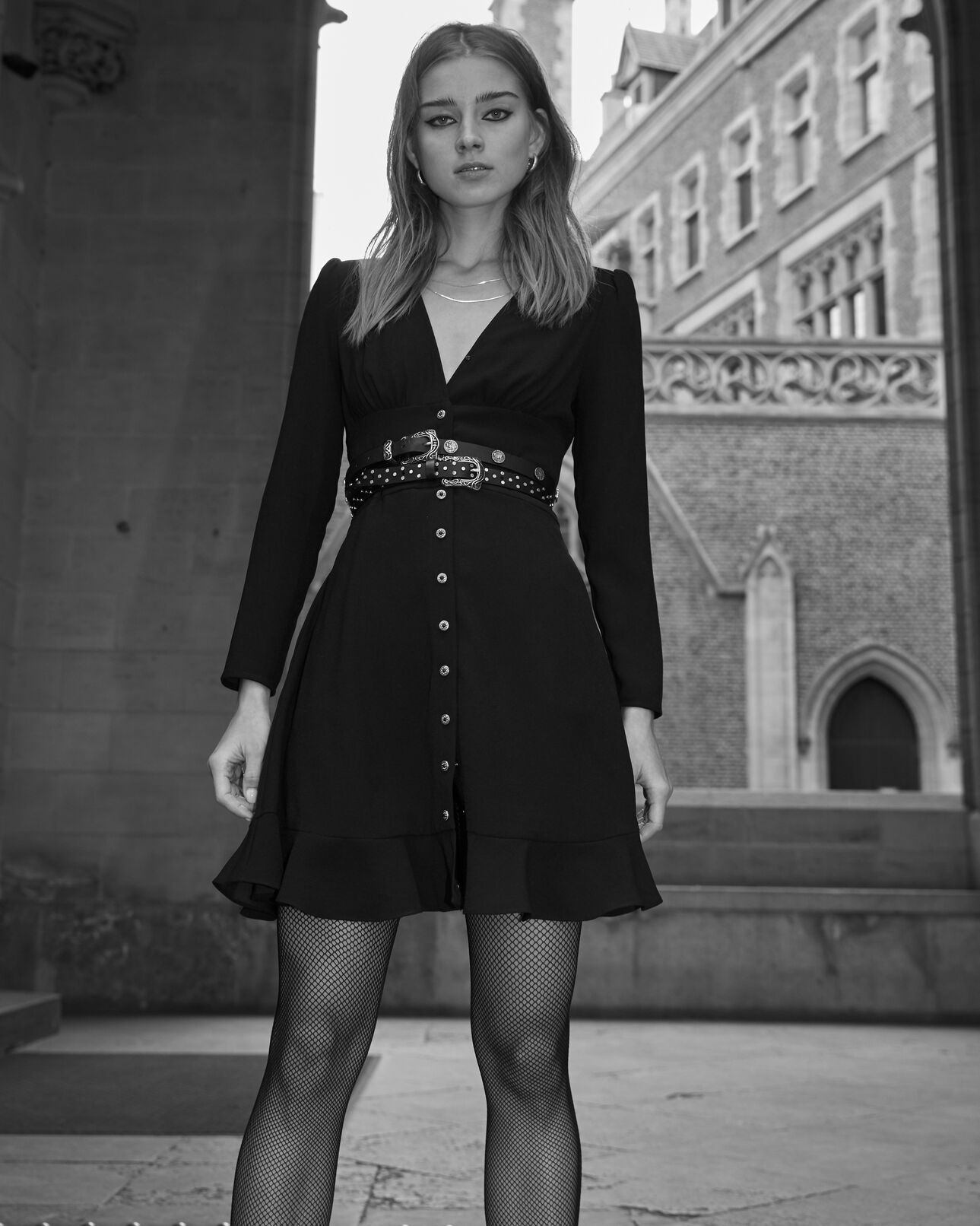 The Kooples DAMEN BLACK kurzes schwarzes kleid mit knöpfen aus krepp