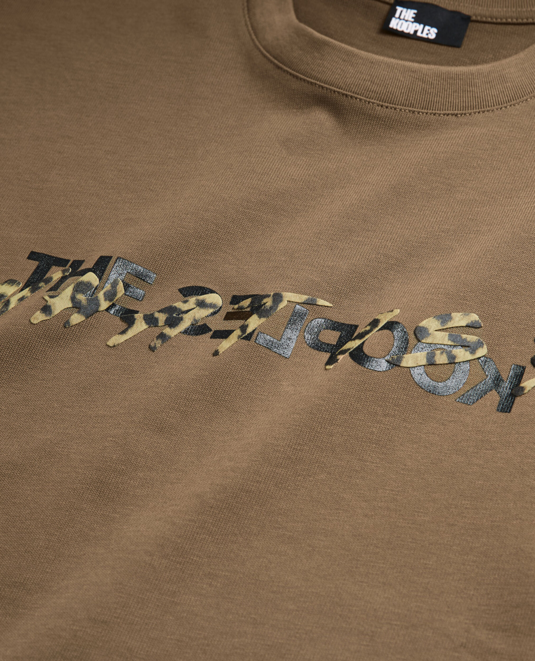 Khakifarbenes T-Shirt mit Leopardenmuster und "What is"-Schriftzug, ALGUE, hi-res image number null