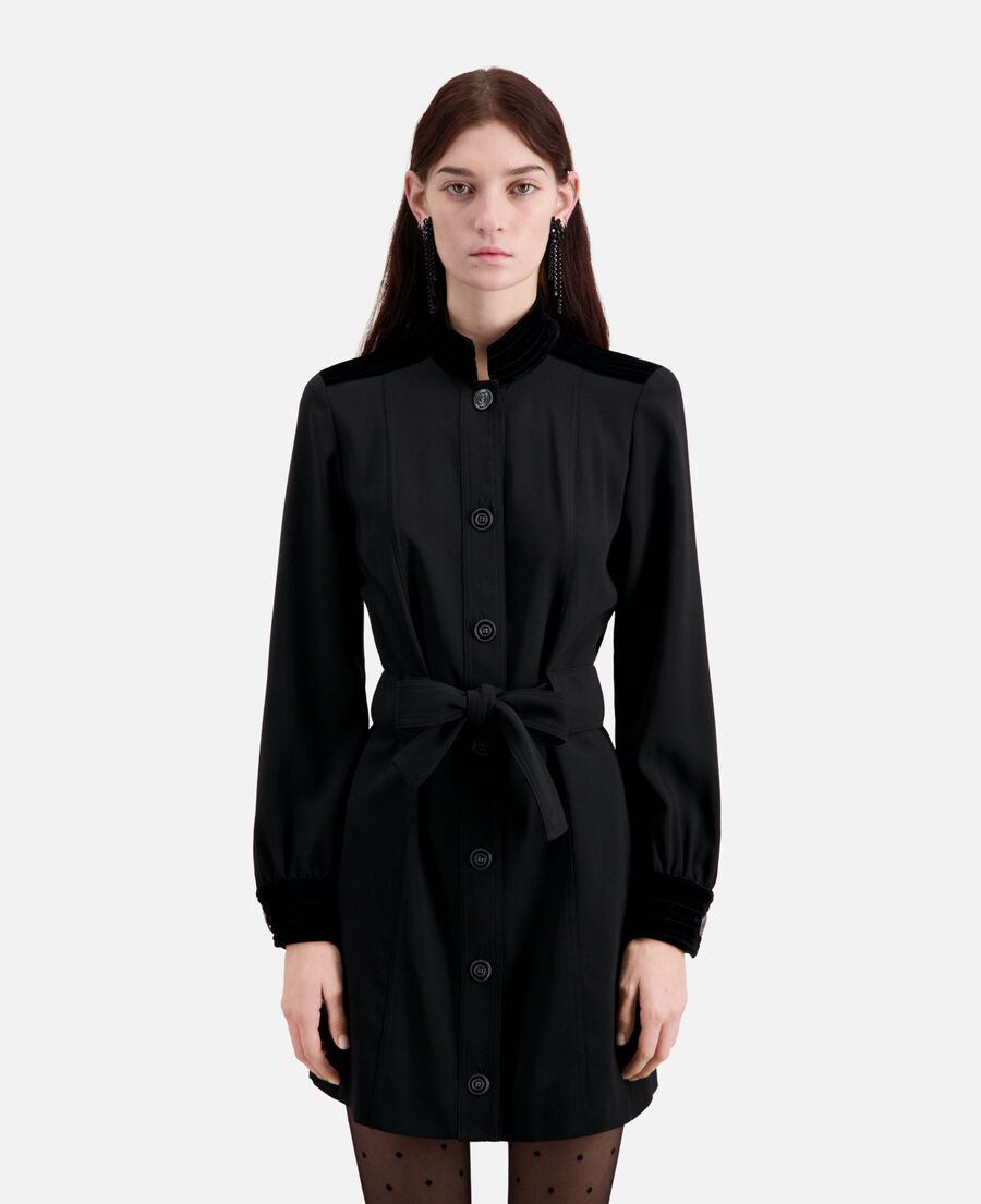 robe courte noire en crêpe avec détails en velours