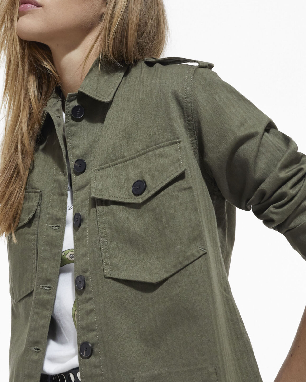 The Kooples DAMEN OLIVE NIGHT khakifarbenes jackenhemd mit leopardenfutter