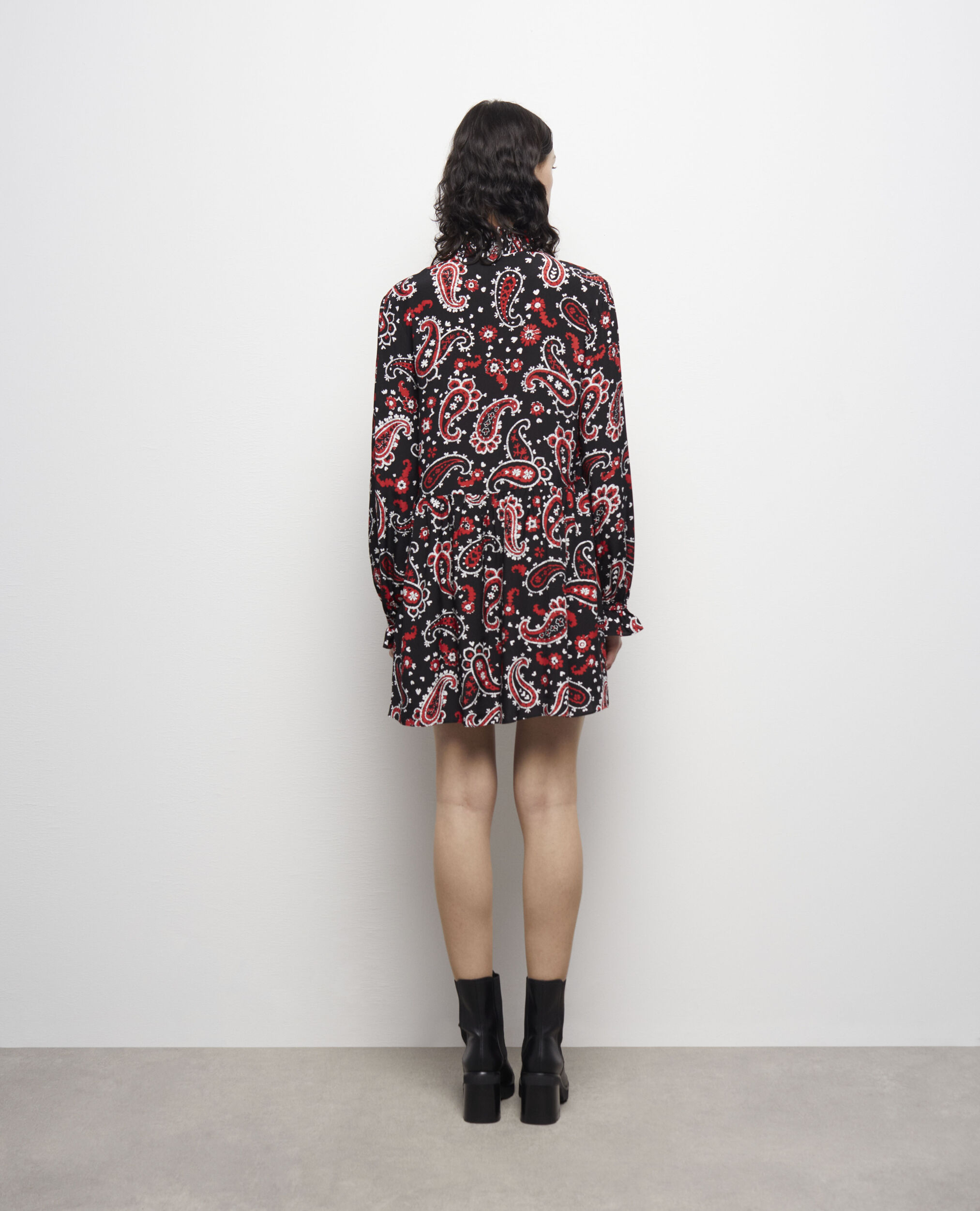 Kurzes Kleid mit Print, BLACK - RED, hi-res image number null