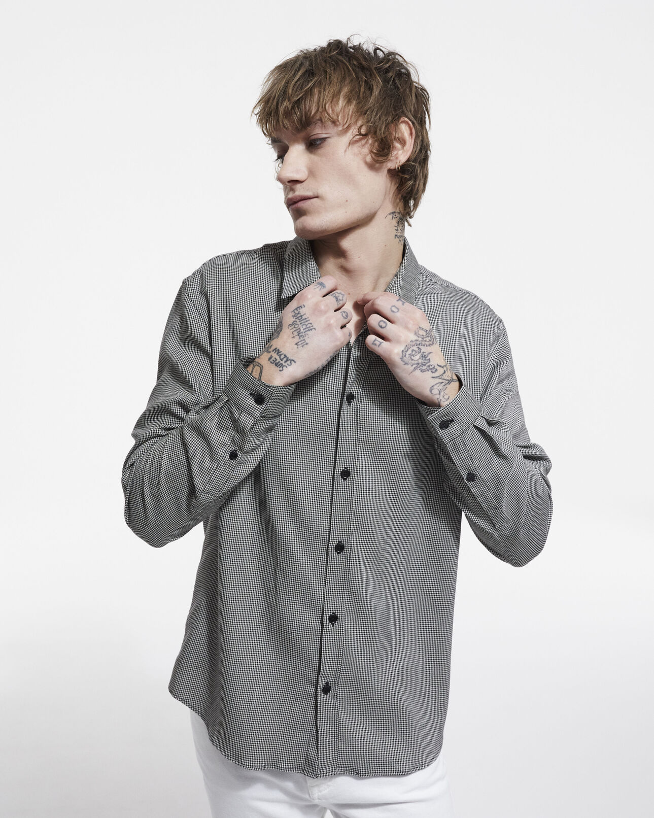 The Kooples HOMBRE BLACK WHITE camisa estampada con cuello clásico