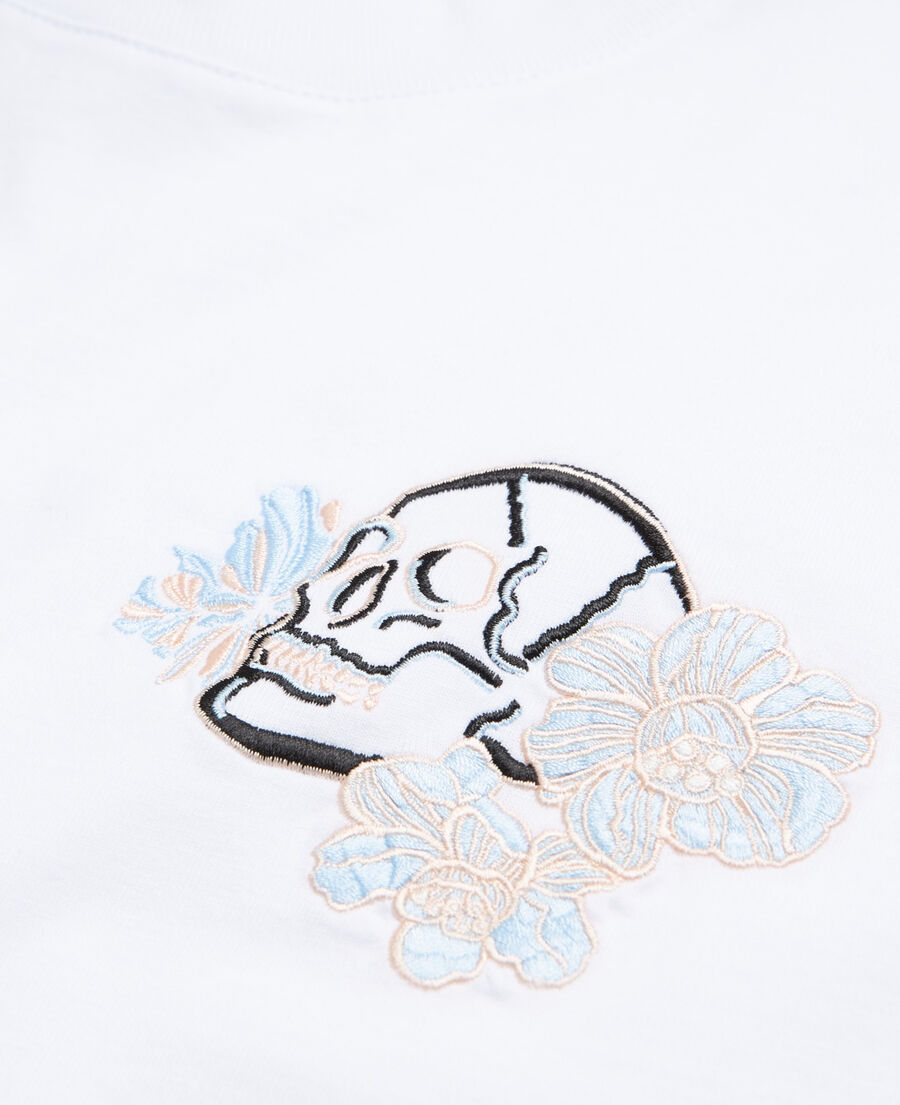 white cotton embroidered t-shirt w/ crew neck