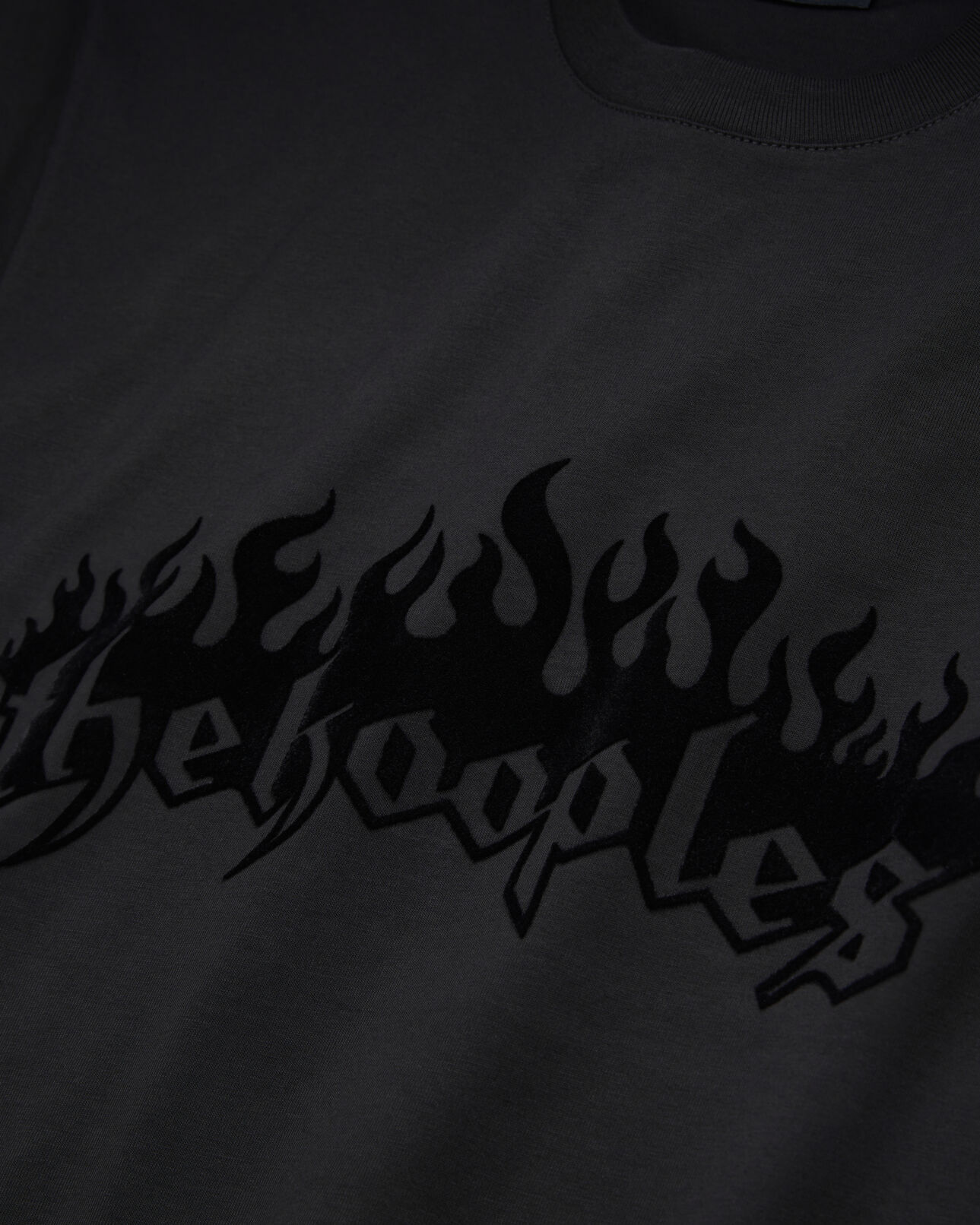 The Kooples HOMME BLACK t-shirt homme noir avec flocage kooples on fire en velours