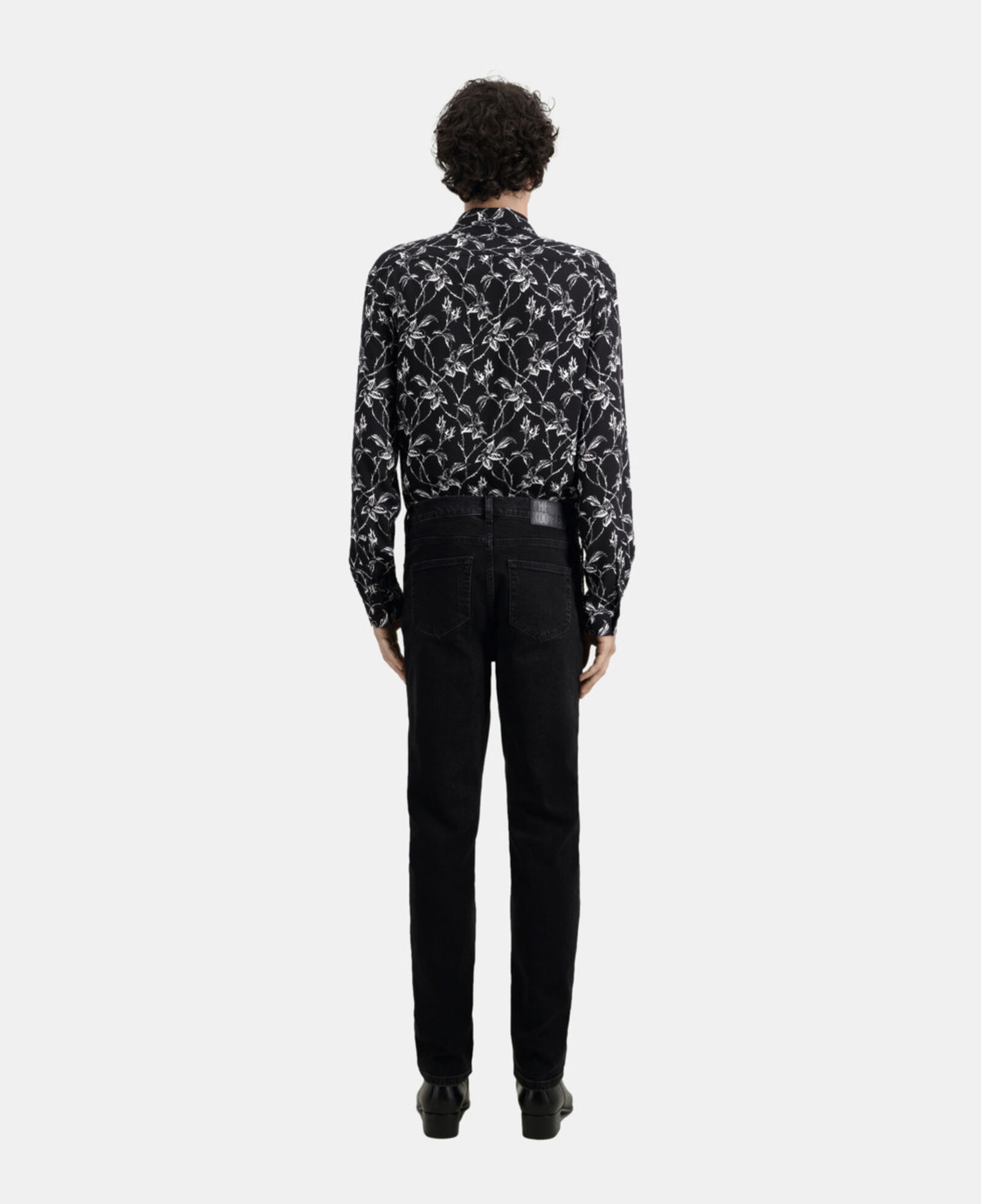 The Kooples HERREN BLACK WASHED schwarze jeans mit geradem bein und kette