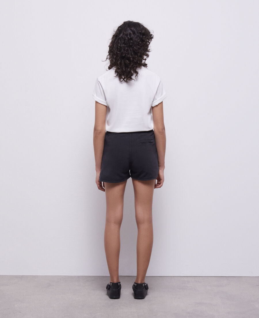 schwarze shorts aus molton mit stickereien