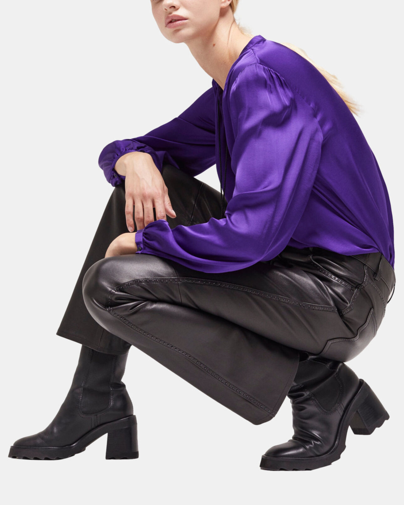 The Kooples FEMME BLACK pantalon en cuir à studs noir