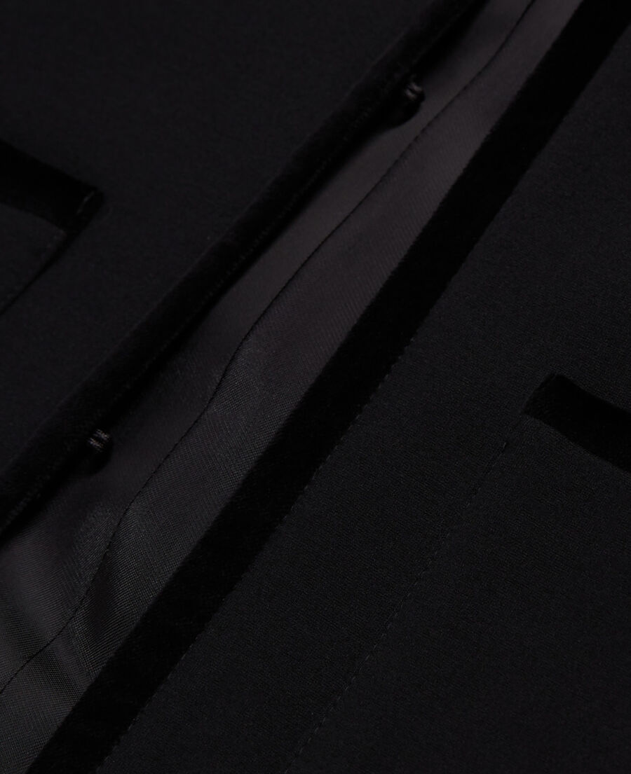 kurze schwarze jacke