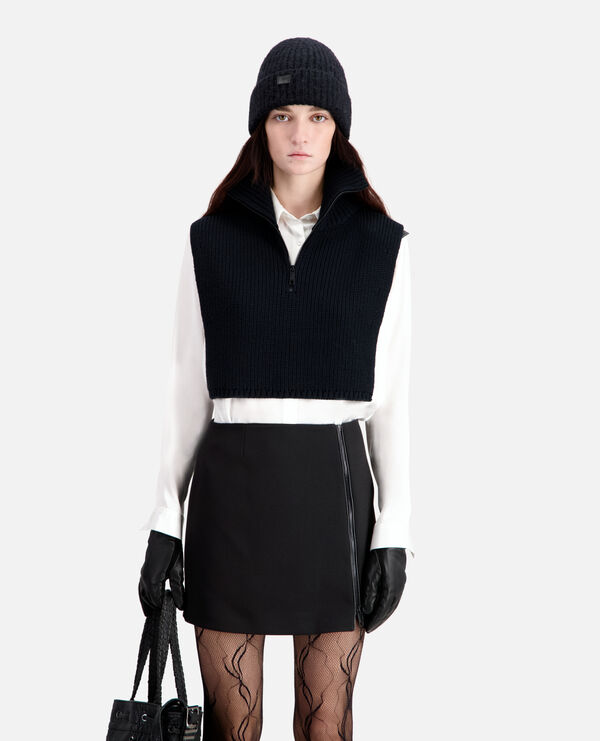 black ribbed wool plastron