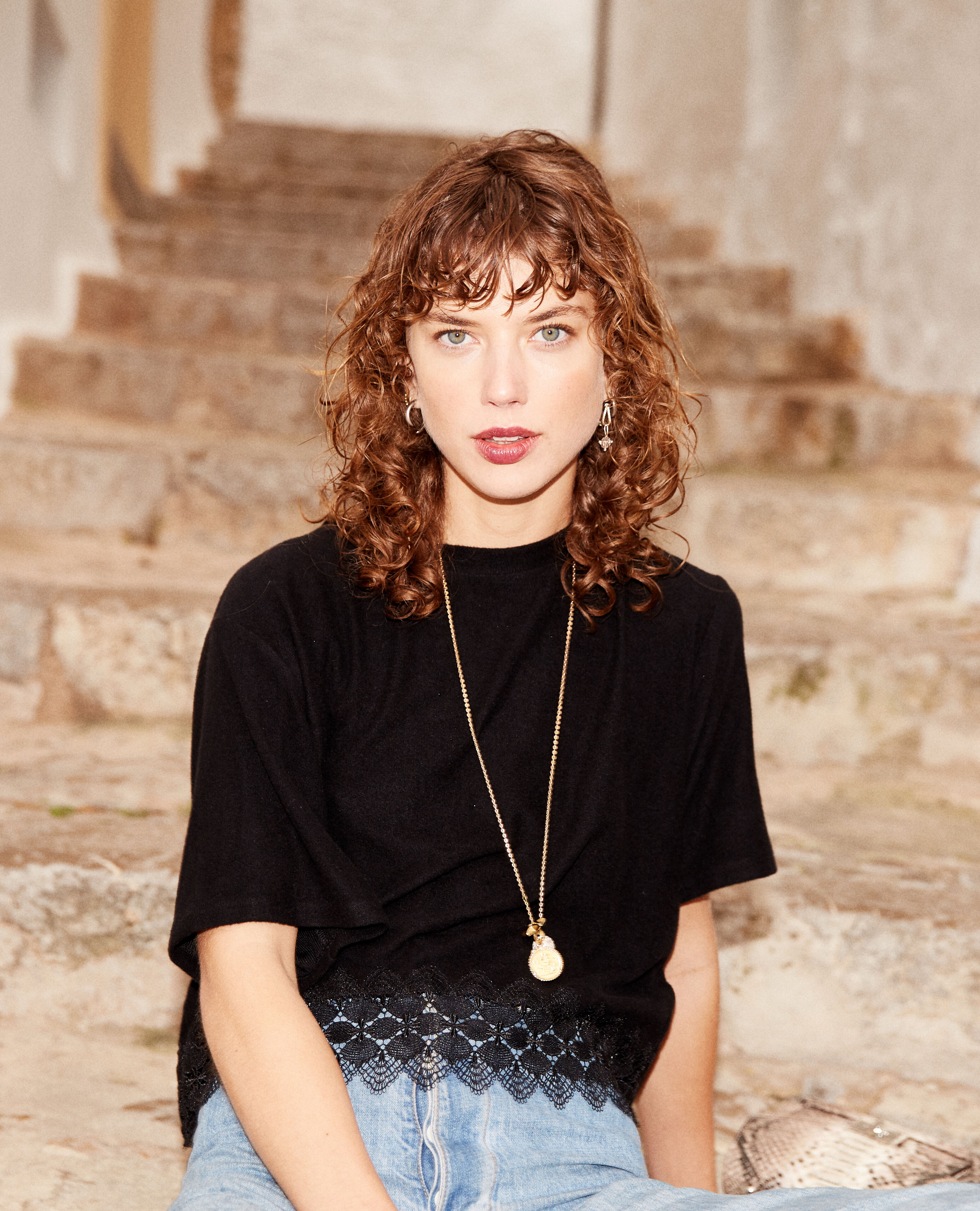 T shirt rock dentelle noire et col rond The Kooples