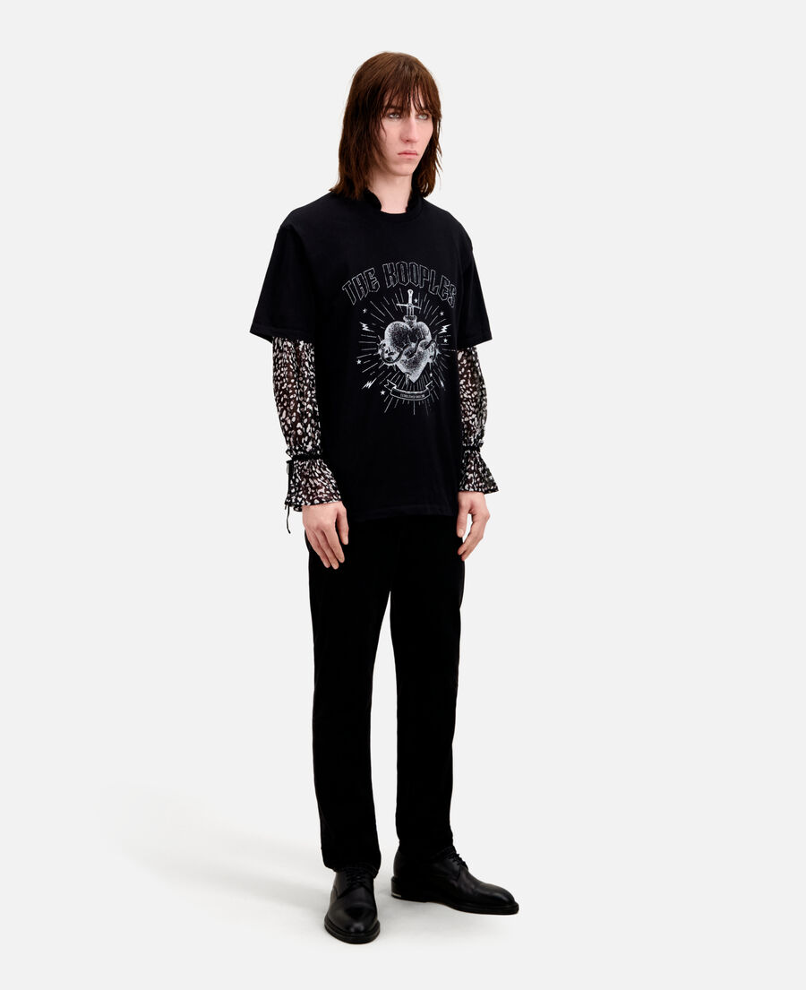men's black t-shirt with dagger through heart serigraphy