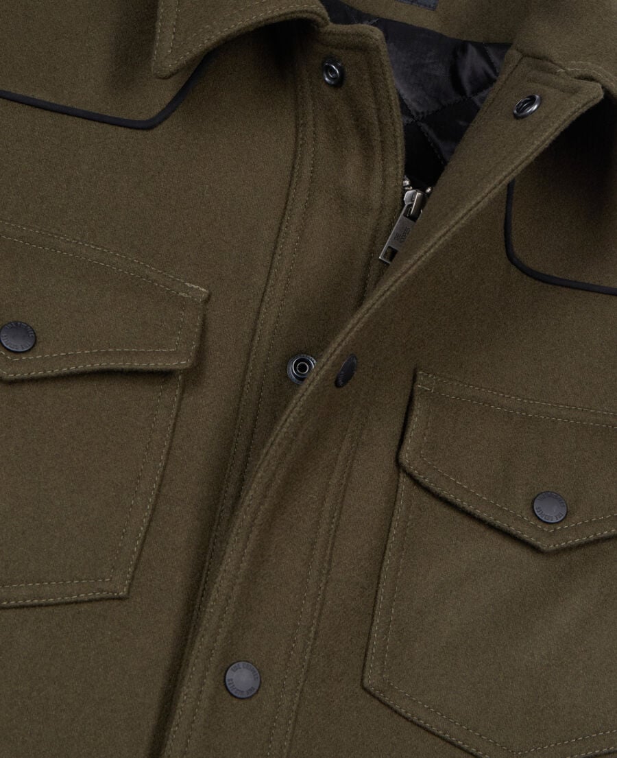 The Kooples HOMBRE KAKI chaqueta estilo sobrecamisa caqui