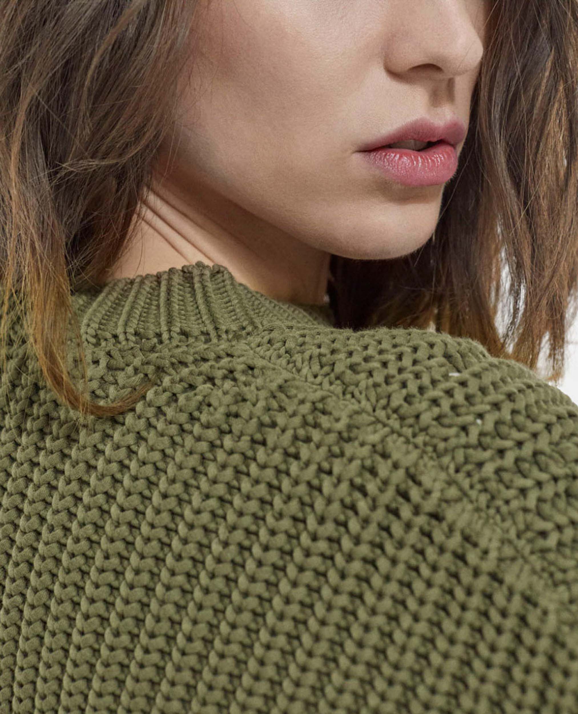 Pull kaki coton coupe ample d?�tails ajour?�s | The Kooples