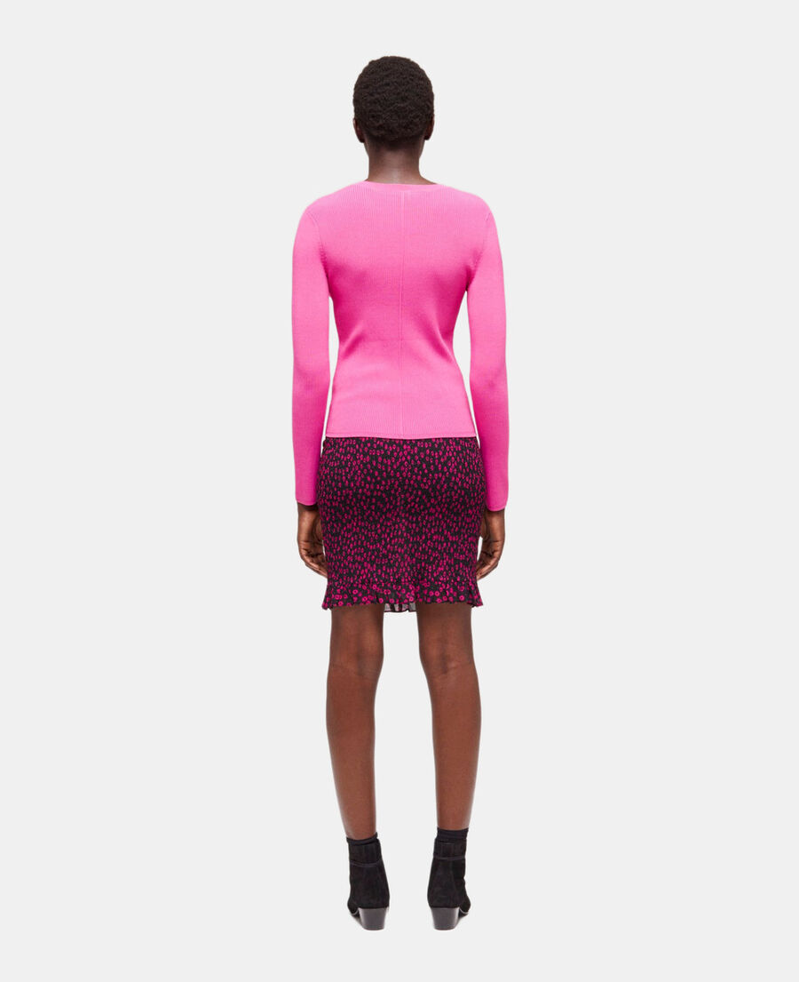 pink crew neck sweater