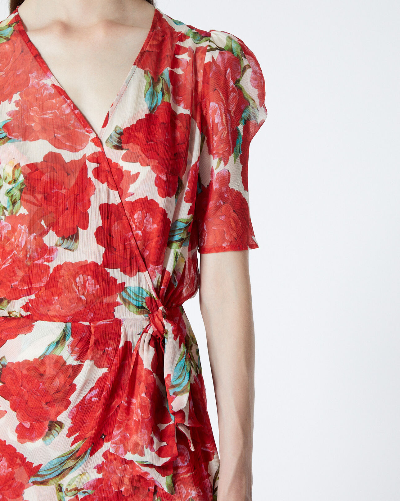 The Kooples FEMME ECRU RED robe cache-cœur imprimée fleurs rouges