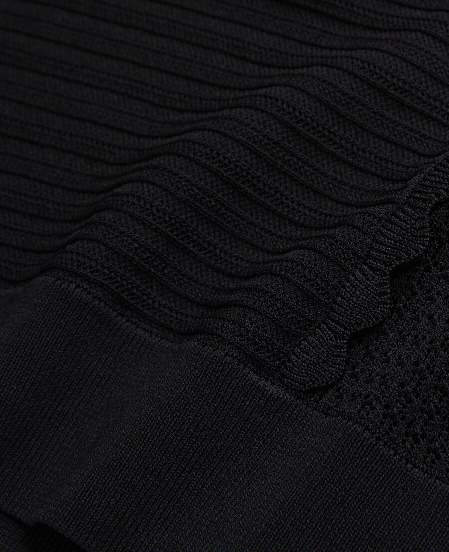 pull noir en maille ajourée